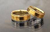 Anillo de matrimonio combinado oro