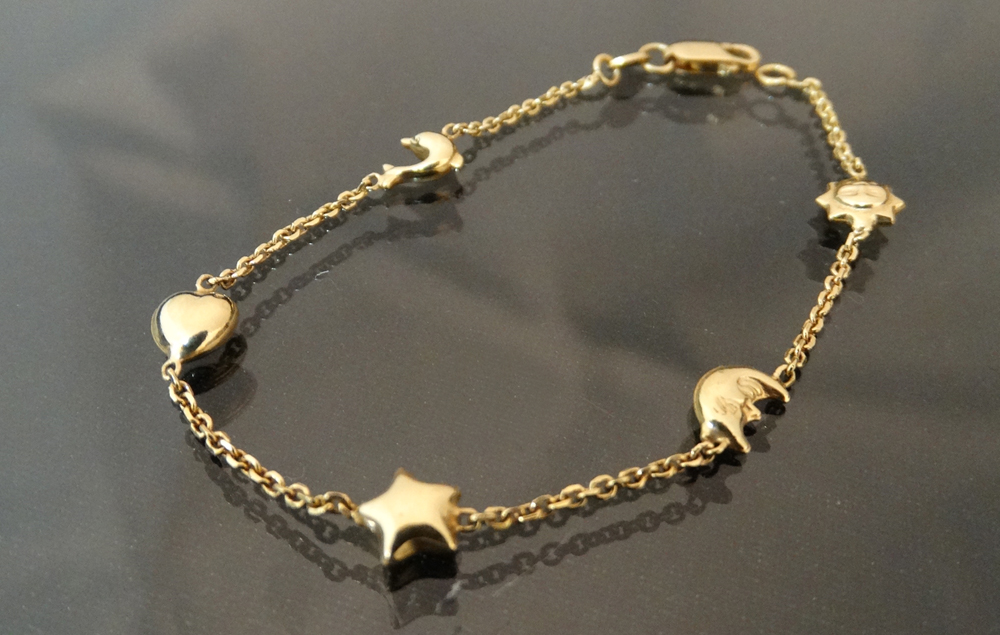 Pulsera con figuras